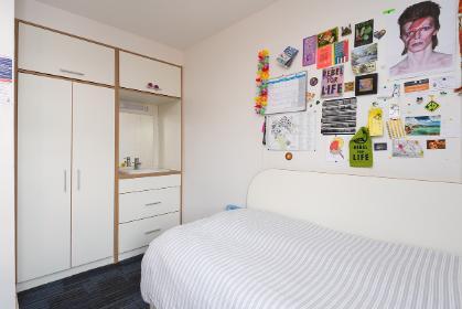 A shared bathroom bedroom in Derwent College. Example room layout. Actual layout and furnishings may vary. 